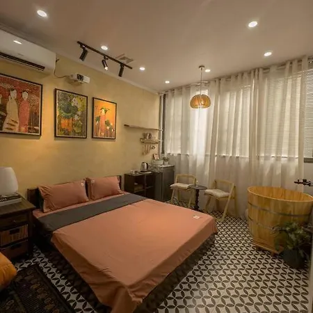 Appartamento Unique Flat In Old Quarter, Big Window, Sunset View
